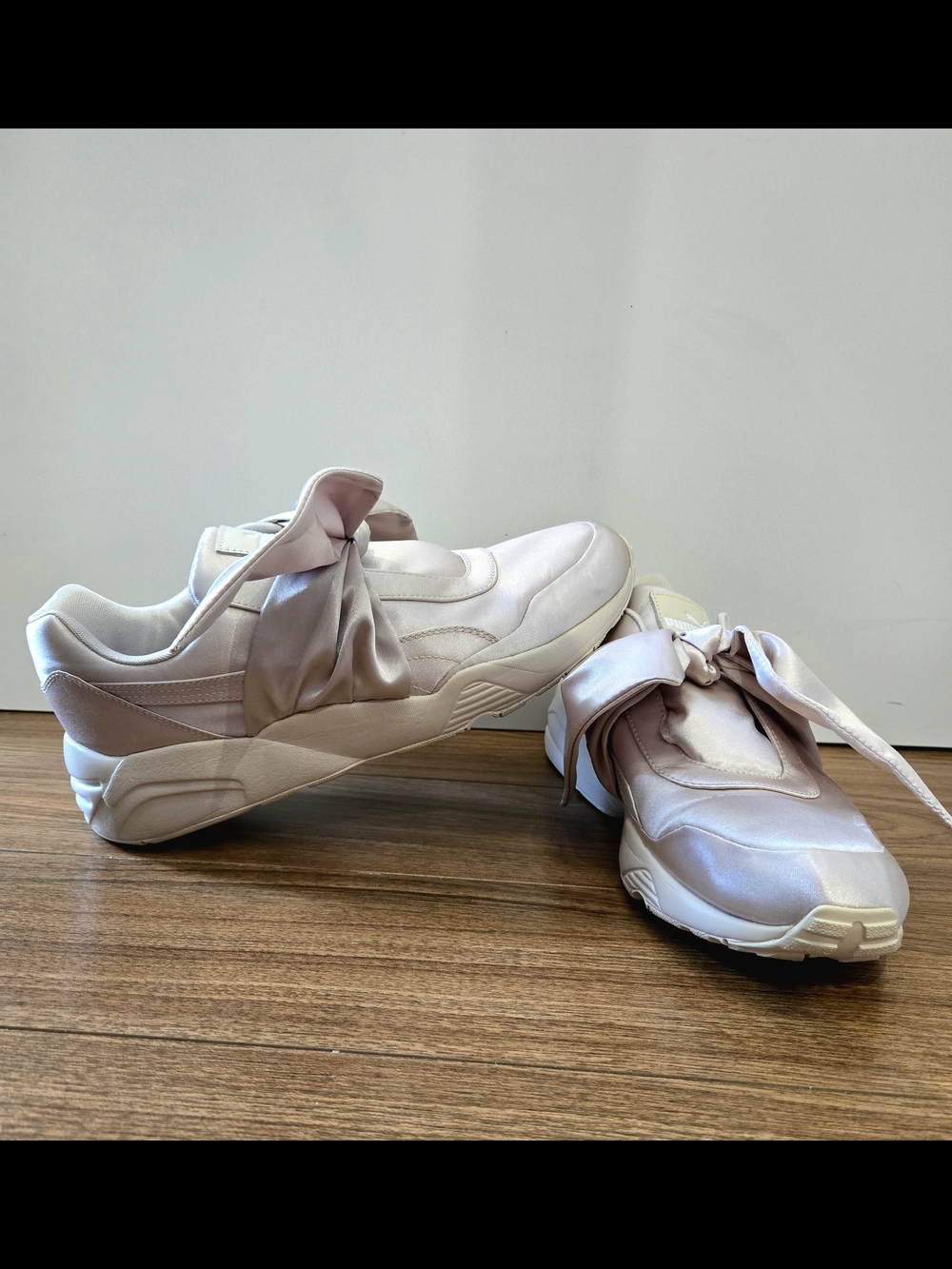 Like New - Puma X Fenty Bow Sneakers In Beige Pink